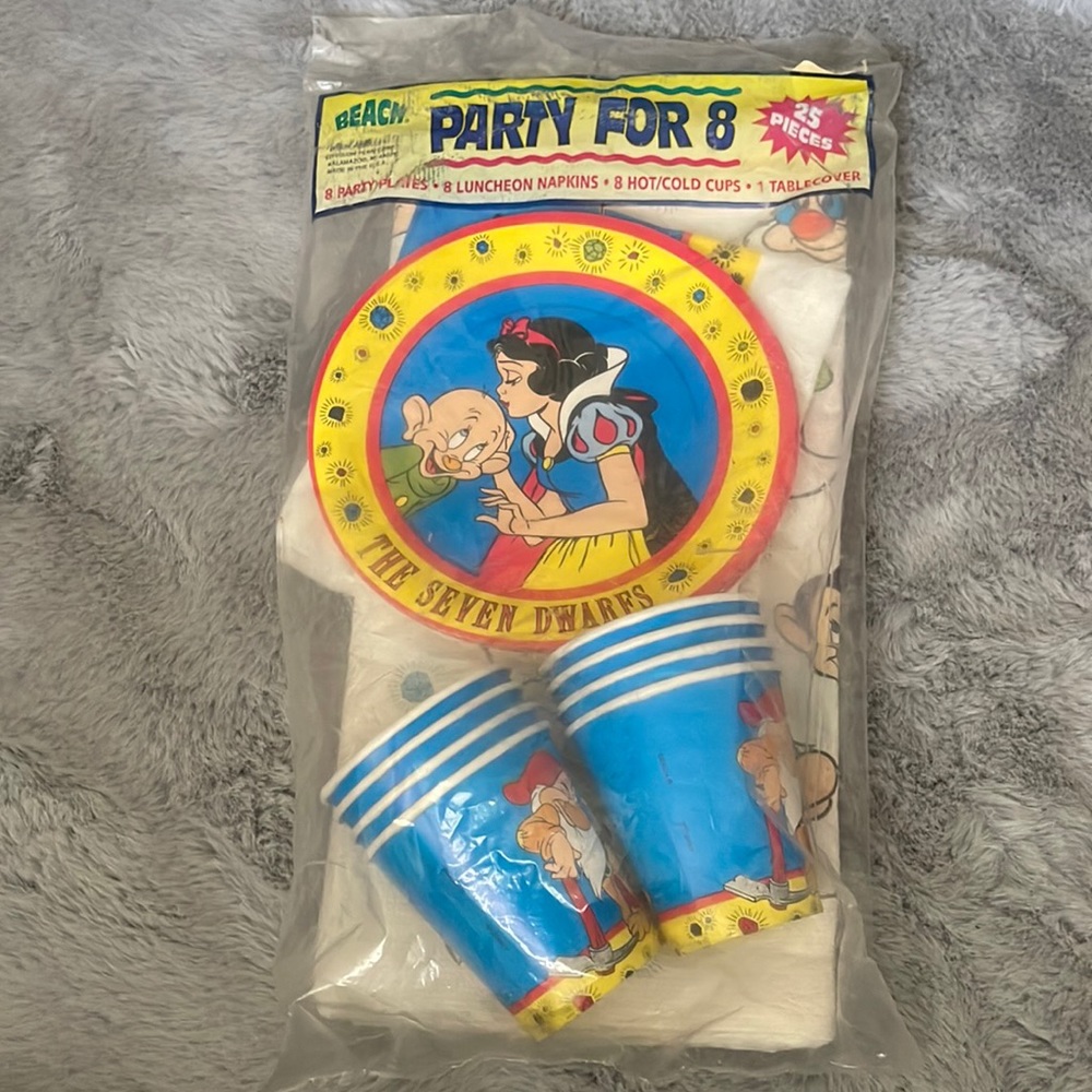 Vintage Disney Snow White Birthday Party Pack Plates cup table cloth NEW
